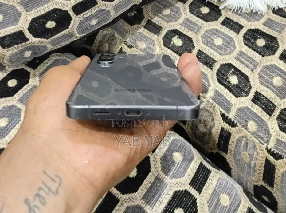 Samsung Galaxy S24 FE 256 GB Gray