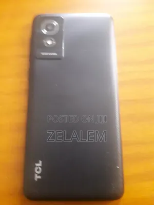 New TCL 501 32 GB Black
