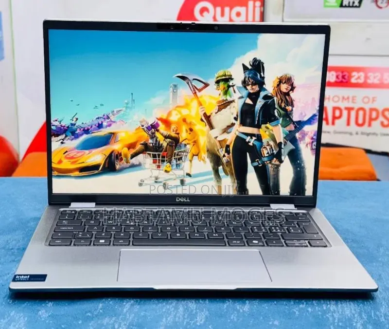 New Laptop Dell Latitude 5540 32GB Intel Core Ultra 5 SSD 512GB