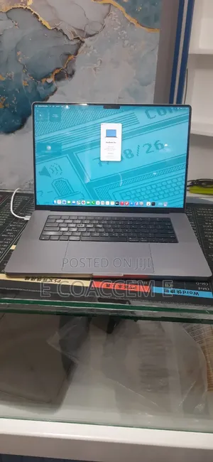 New Laptop Apple MacBook 32GB SSD 512GB