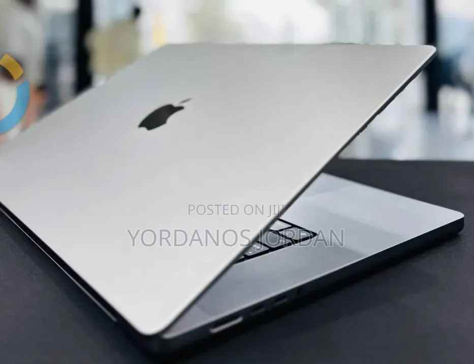 New Laptop Apple MacBook Pro 2021 M1 16GB Apple M1 Pro SSD 512GB