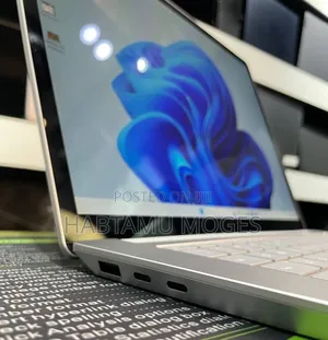 New Laptop Microsoft Surface 16GB Intel Core Ultra 7 SSD 512GB