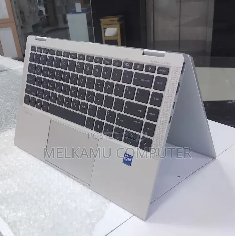 New Laptop HP EliteBook 840 G8 16GB Intel Core i7 SSD 512GB