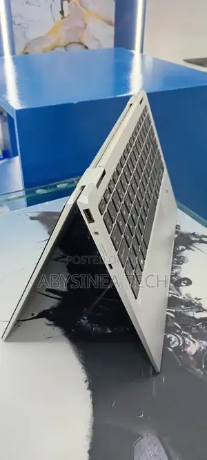New Laptop HP EliteBook 1040 G8 16GB Intel Core i7 SSD 512GB