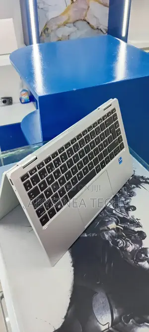 New Laptop HP EliteBook 1040 G8 16GB Intel Core i7 SSD 512GB
