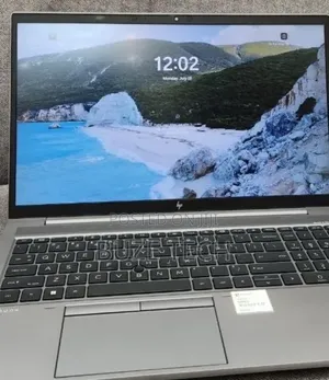 New Laptop HP ZBook Firefly G8 16GB Intel Core i7 SSD 512GB