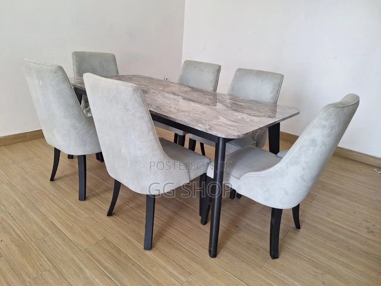 High Quality Dining Table