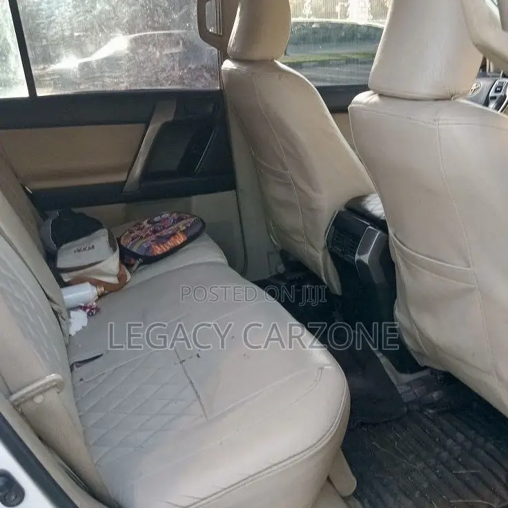 Toyota Land Cruiser 2011 White