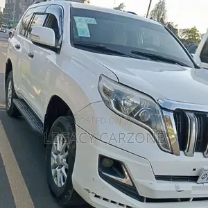 Toyota Land Cruiser 2011 White