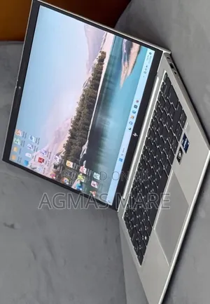 New Laptop HP EliteBook 830 G9 16GB Intel Core i5 SSD 512GB