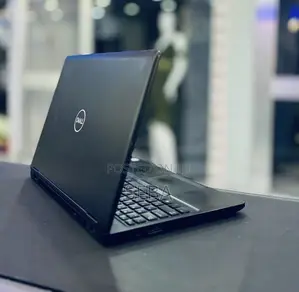 Laptop Dell Latitude 5590 8GB Intel Core i7 SSD 256GB