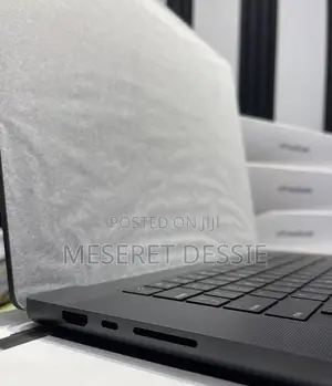 New Laptop Apple MacBook Pro 36GB Apple M3 Pro SSD 1T