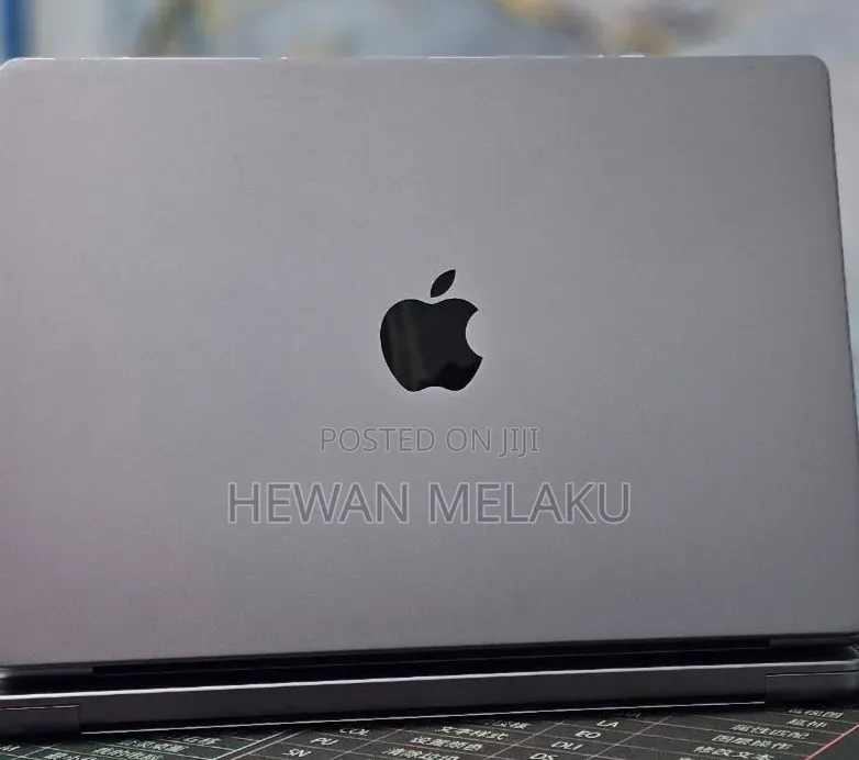 New Laptop Apple MacBook Pro 2021 M1 32GB Apple M1 Pro SSD 512GB