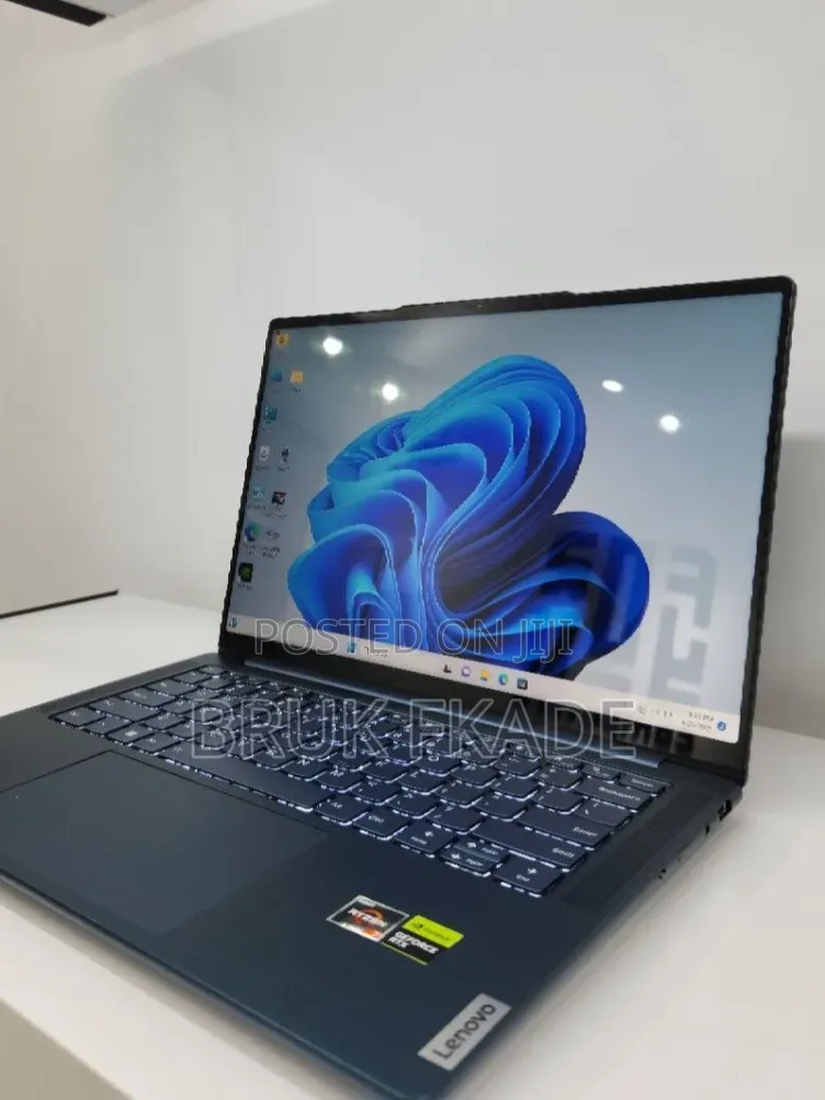 New Laptop Lenovo ThinkPad Yoga 16GB AMD Ryzen 7 SSD 512GB