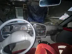 Toyota Hilux 1991 Red