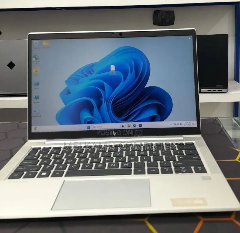 New Laptop HP EliteBook 840 G8 16GB Intel Core i7 SSD 512GB