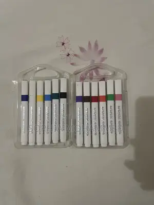 12-pack Crayon Acrylic Markers