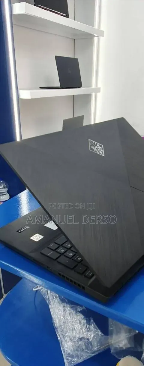 New Laptop HP Omen 17 16GB Intel Core i7 SSD 512GB