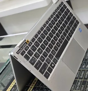 New Laptop HP EliteBook x360 1040 G7 16GB Intel Core i7 SSD 512GB