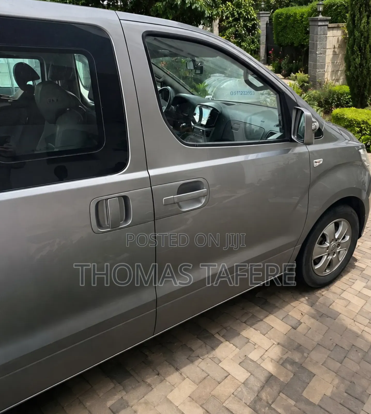 Hyundai Staria 2022 Silver