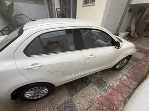 Suzuki Dzire 2022 White