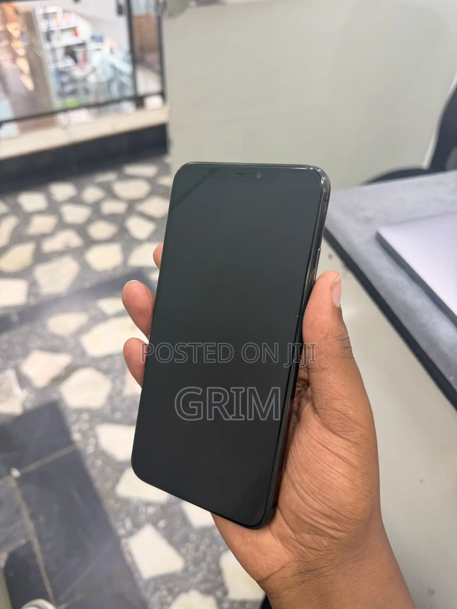 New Apple iPhone XS Max 64 GB Black