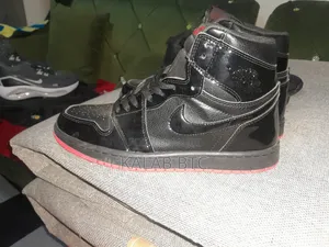 Nike Air Jordan 1
