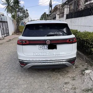 Volkswagen ID.6 2022 White