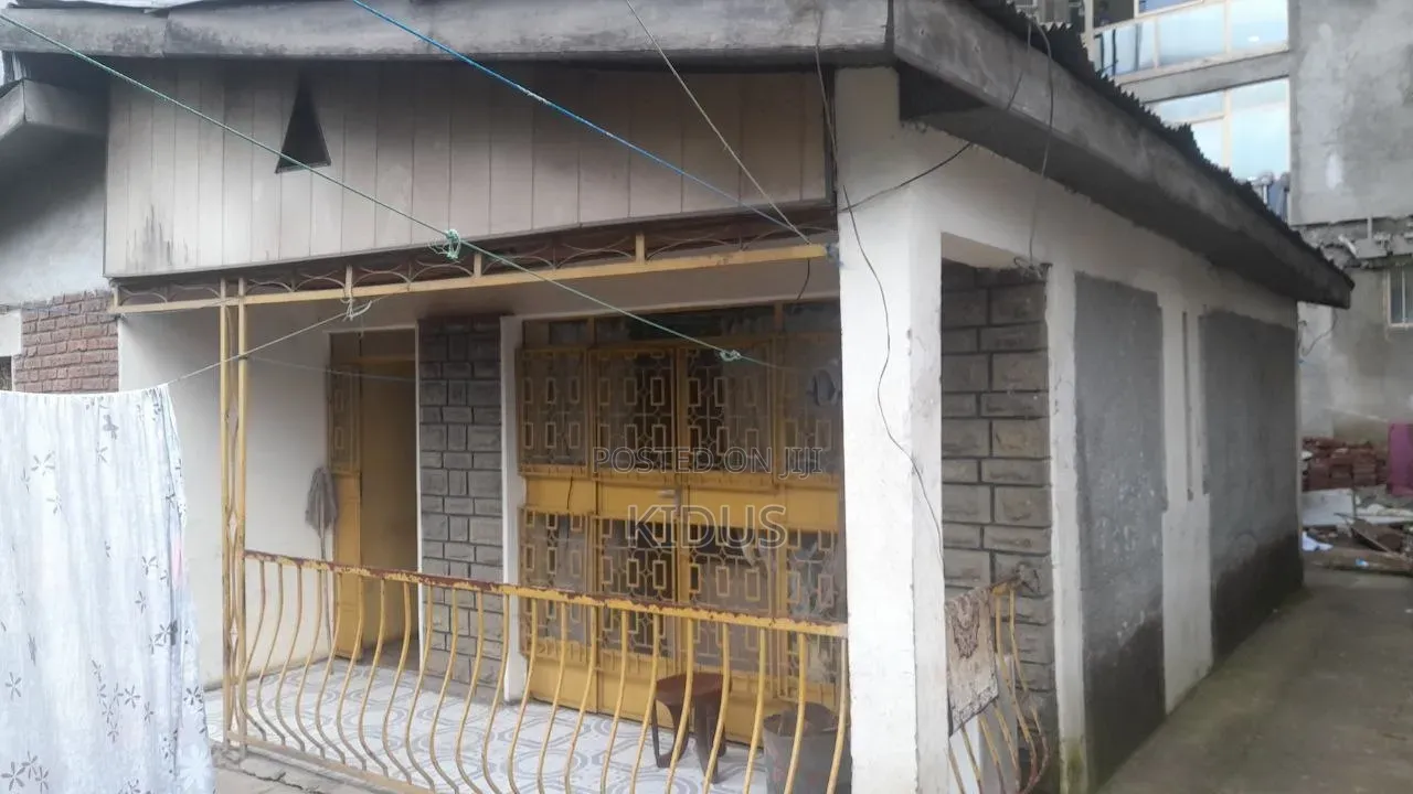 3bdrm House in Megenagna, Nifas Silk-Lafto for sale