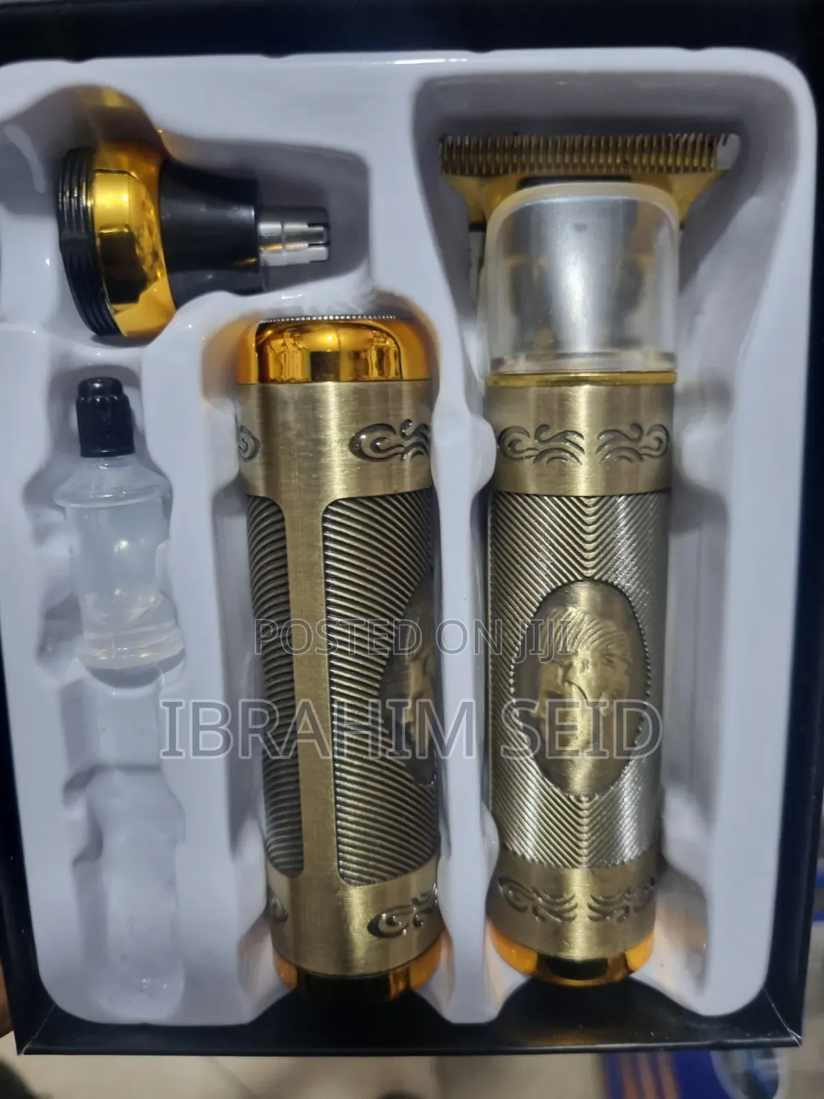 3-in-1 Vintage Grooming Kit!