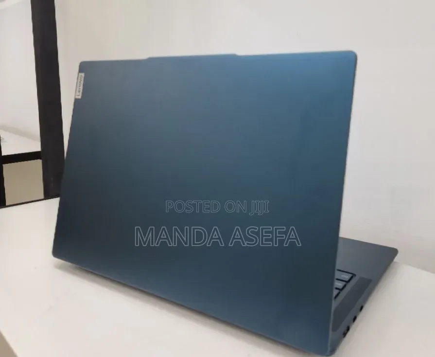 New Laptop Lenovo 16GB AMD Ryzen 7 SSD 512GB