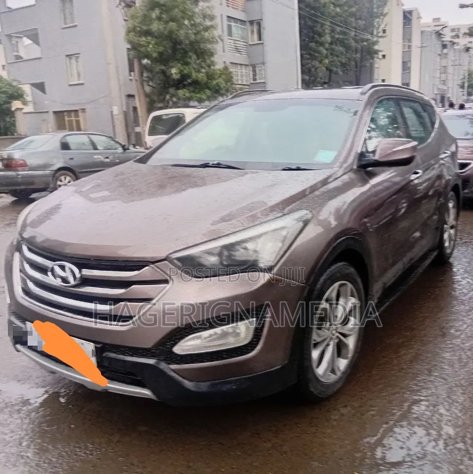 Hyundai Santa Fe 2013 Gray