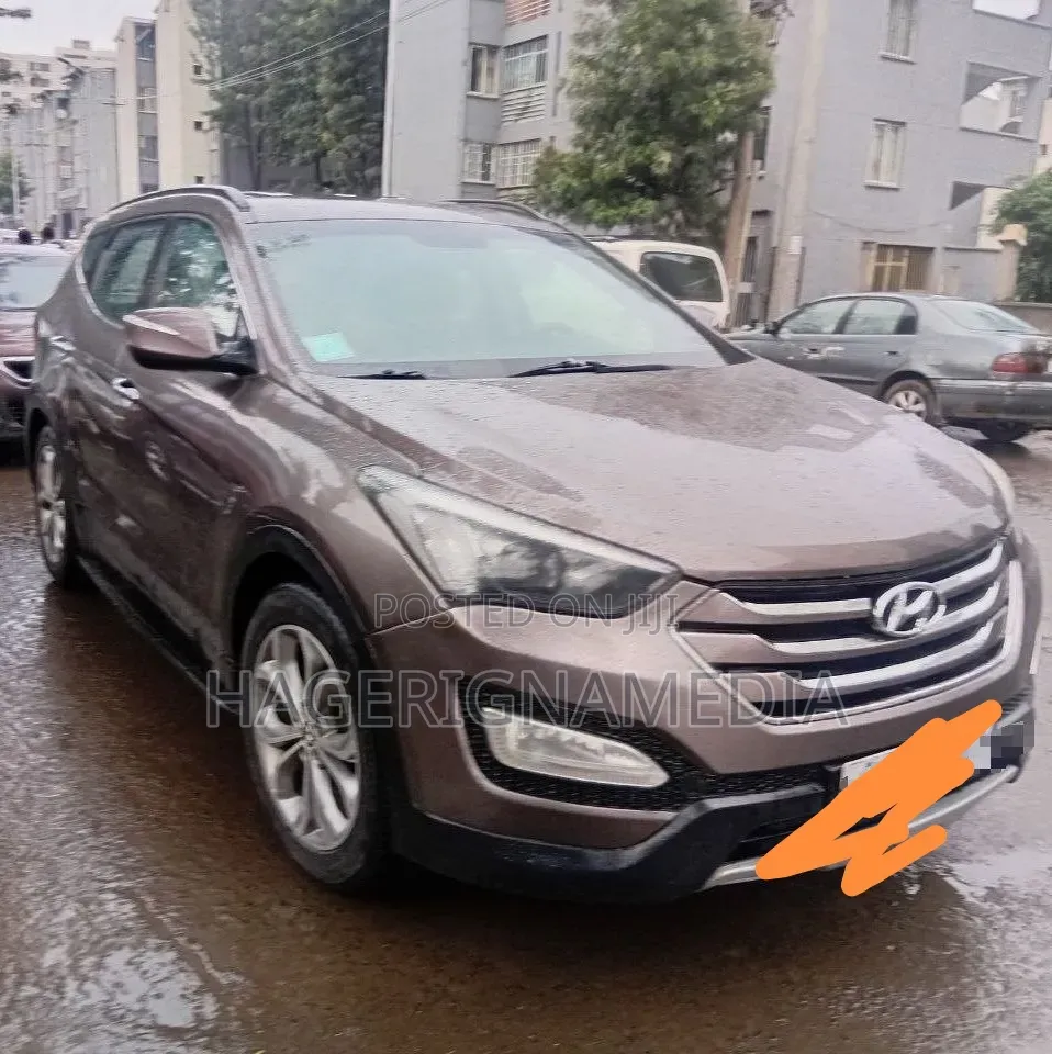 Hyundai Santa Fe 2013 Gray