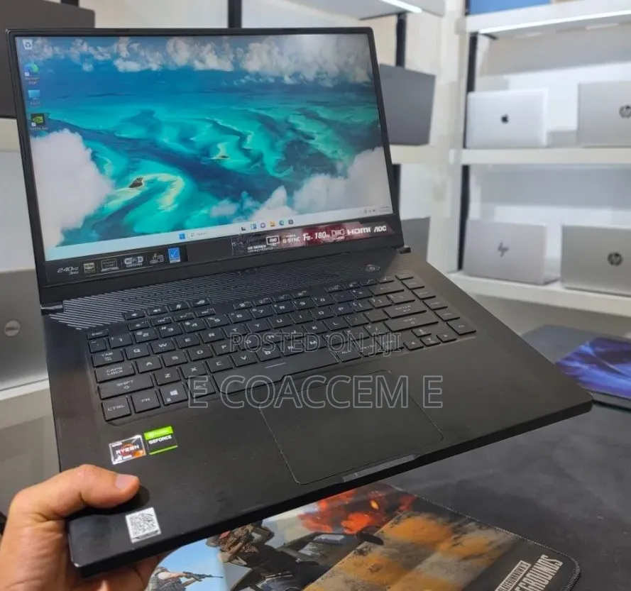 New Laptop Asus 16GB AMD Ryzen 7 SSD 512GB
