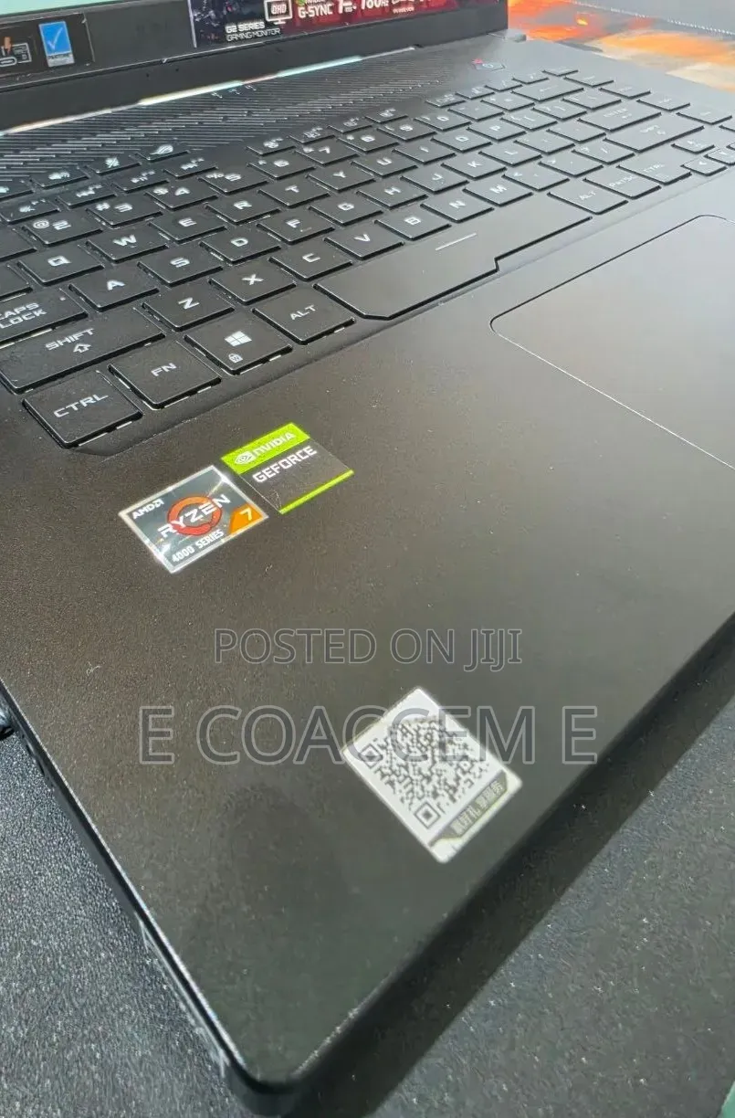 New Laptop Asus 16GB AMD Ryzen 7 SSD 512GB