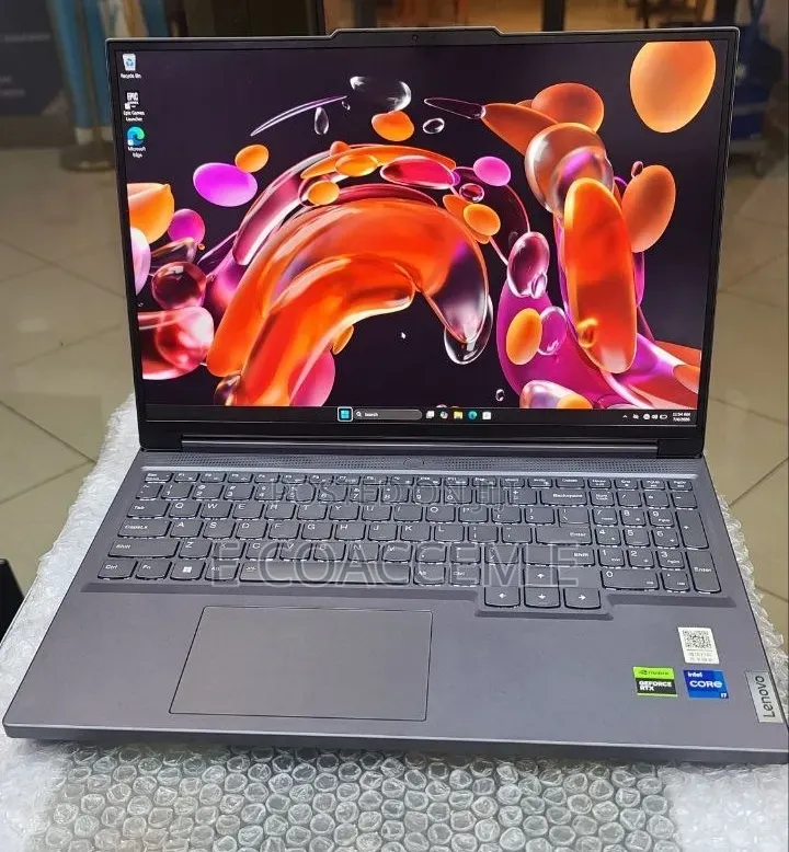New Laptop Lenovo 16GB Intel Core i7 SSD 1T