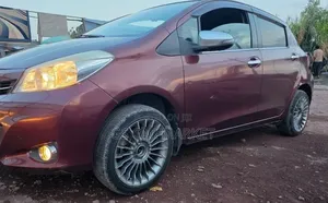 Toyota Yaris 2011 Brown