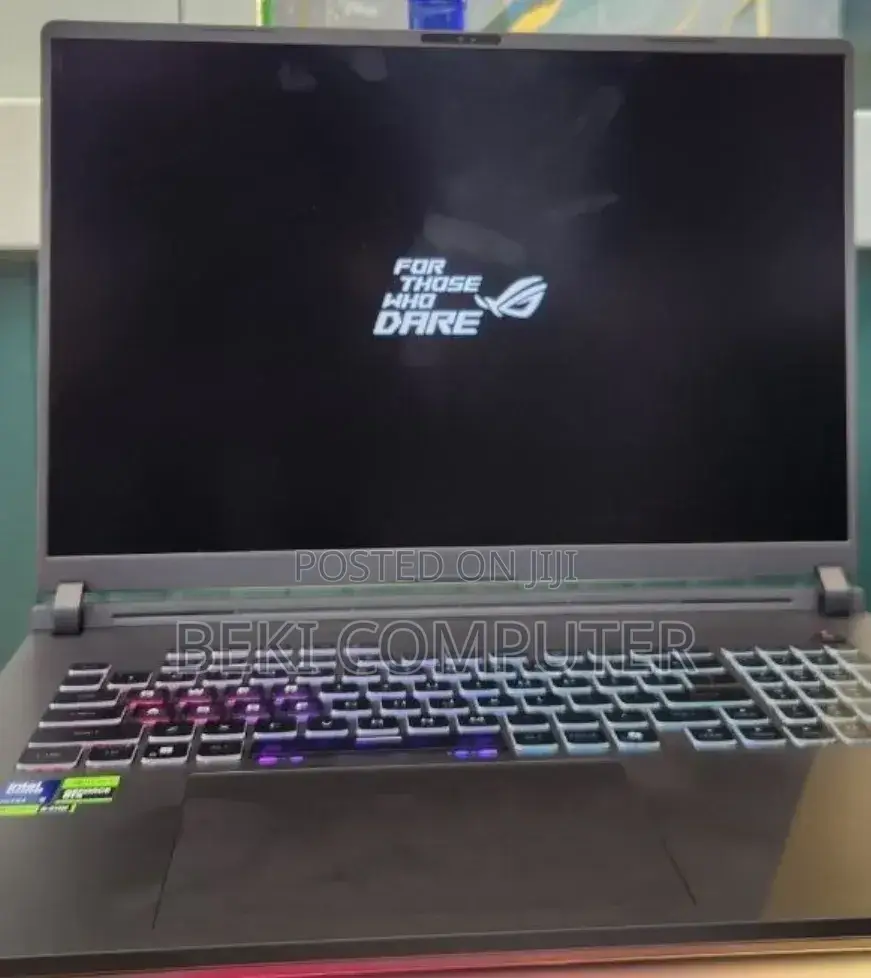 New Laptop Asus ROG Strix G18 32GB Intel Core Ultra 9 SSD 2T