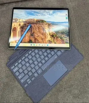 New Laptop Microsoft Surface Pro 9 16GB Intel Core i7 SSD 512GB