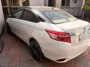 Toyota Yaris 2014 White