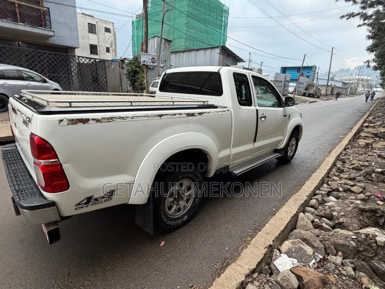Toyota Hilux 2010 White