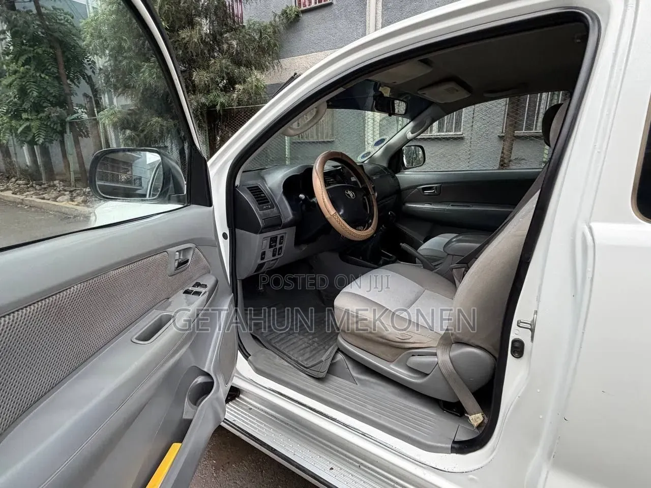 Toyota Hilux 2010 White