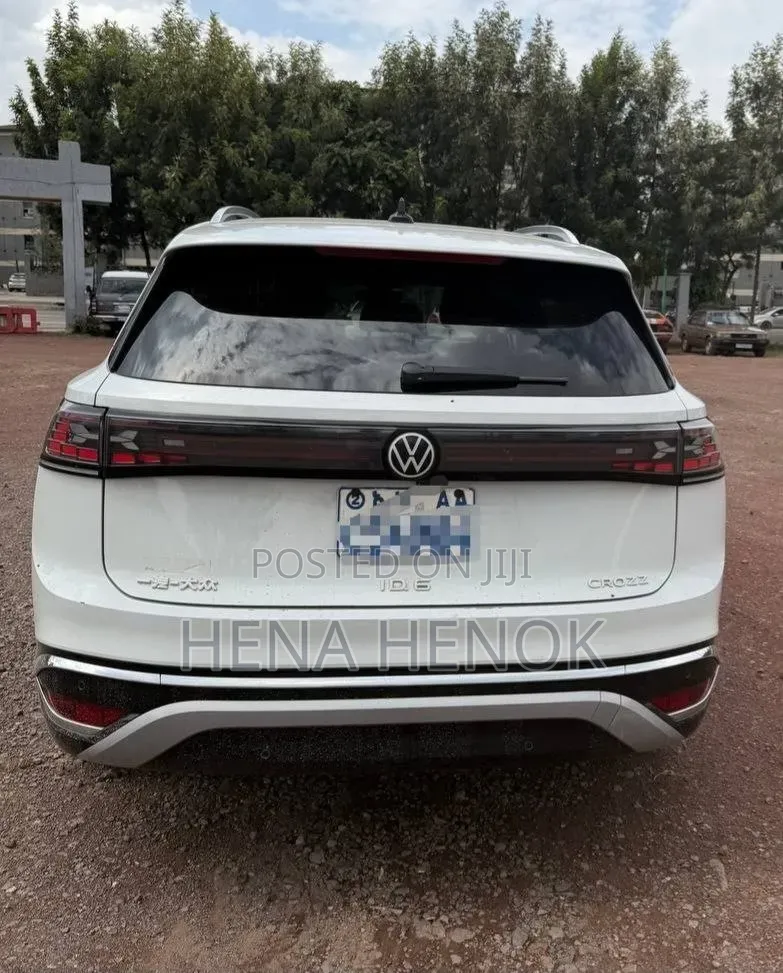 Volkswagen ID.6 2024 White