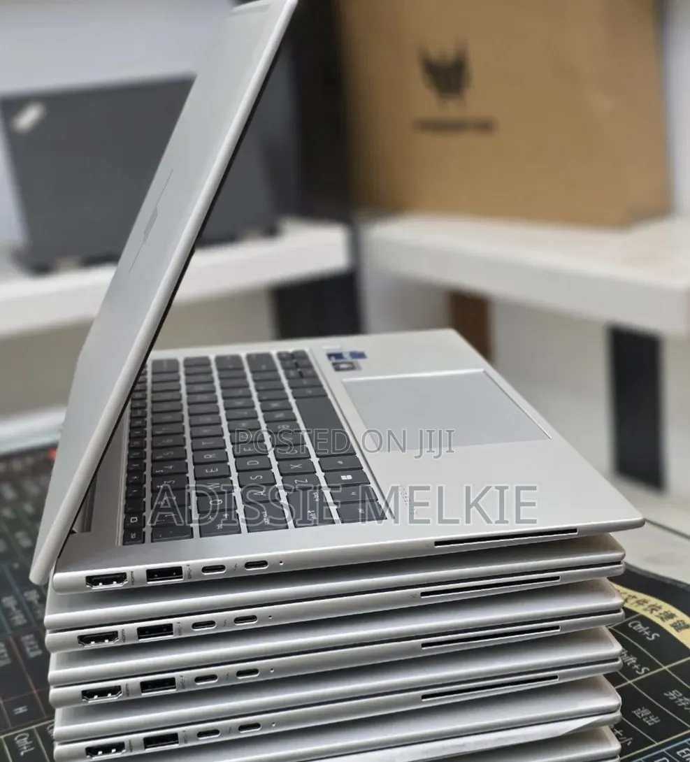 New Laptop HP EliteBook 840 G9 16GB Intel Core i7 SSD 512GB