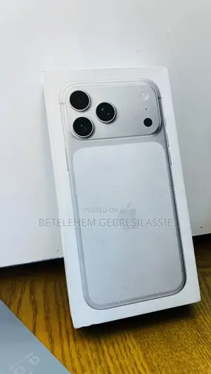New Apple iPhone 17 Pro Max 512 GB Silver