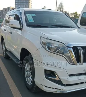 Toyota Land Cruiser Prado 2011 White