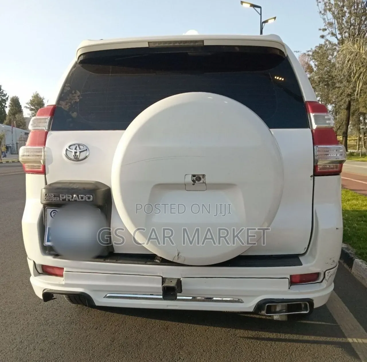 Toyota Land Cruiser Prado 2011 White