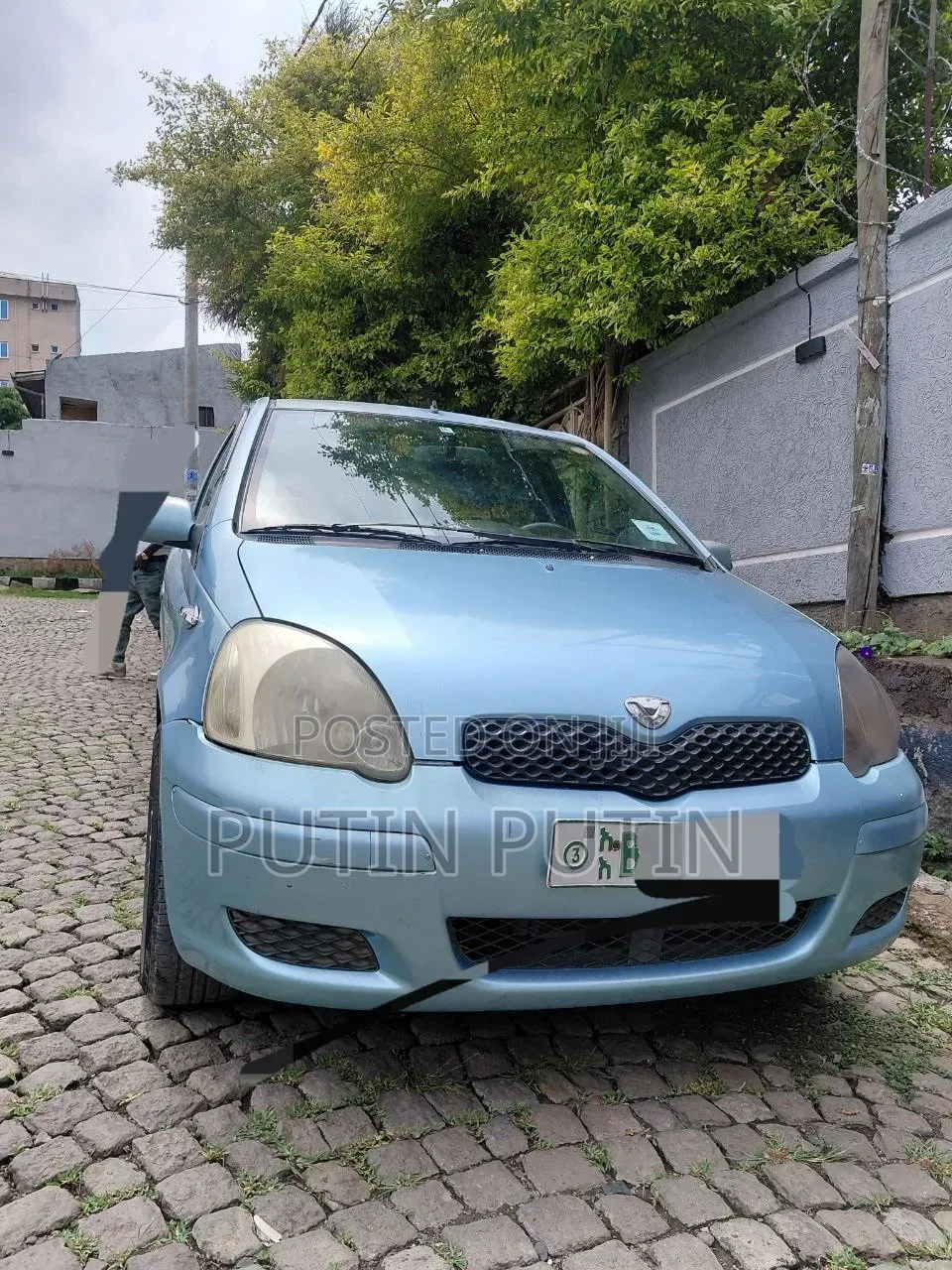 Toyota Vitz 2002 Blue