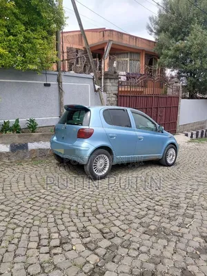 Toyota Vitz 2002 Blue