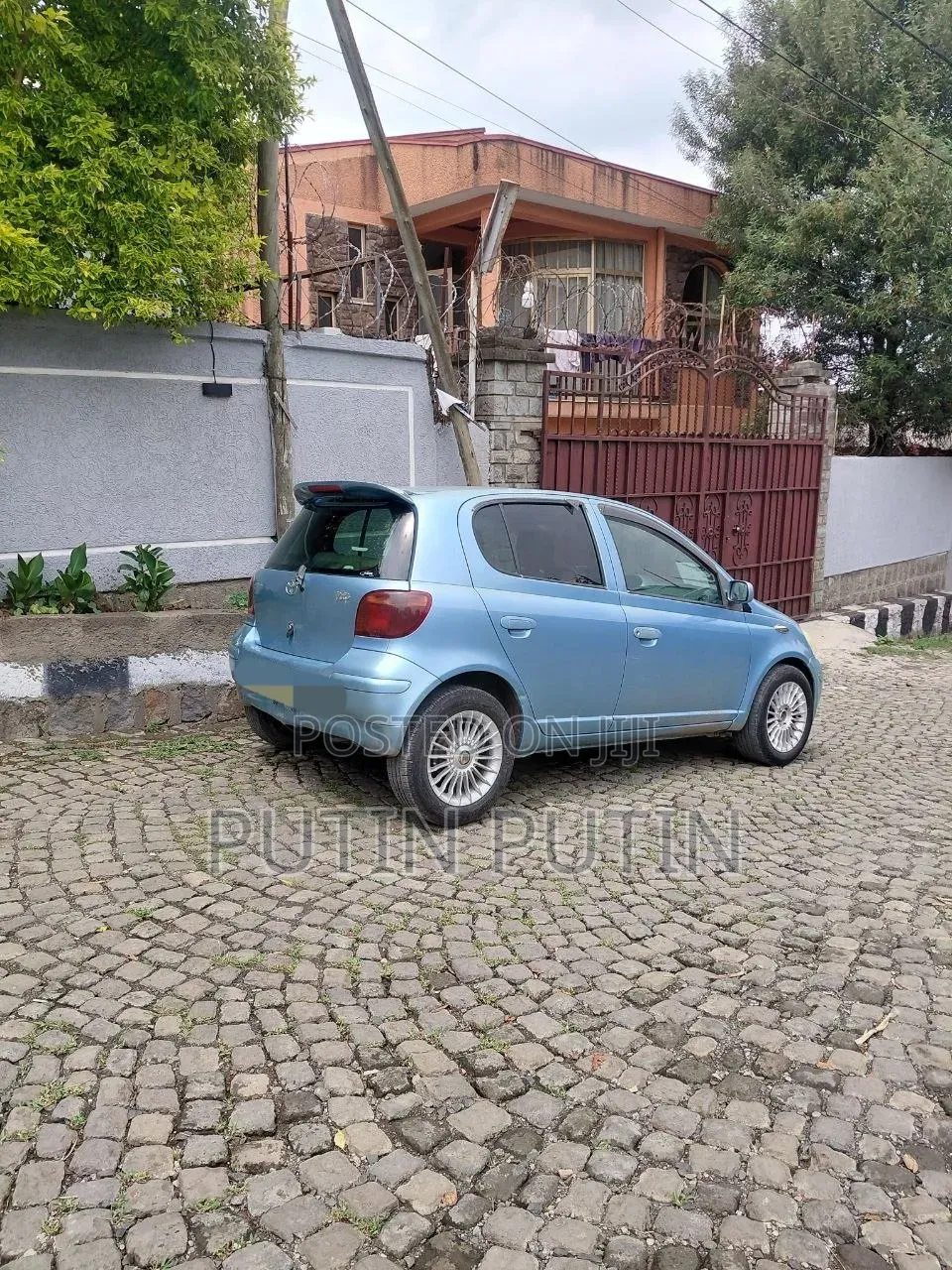 Toyota Vitz 2002 Blue